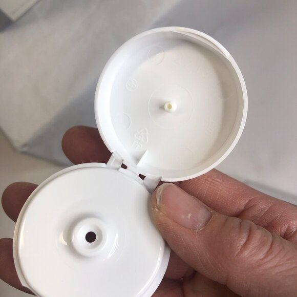 Avon Anew Clinical Lift and Tuck Professional Body Shaper 150 ml 5 Oz Unused - Picture 14 of 14